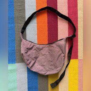 BAGGU dusty violet medium crescent
